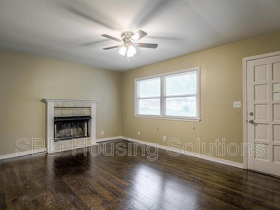 3rd image of 2501 S Arlington Ave