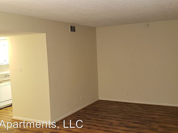 3rd image of 222 Sandpiper Dr APT 3