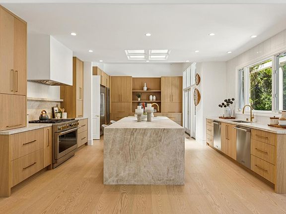 4th image of 15050 Bonnie Brae Ln