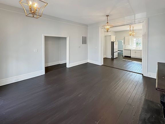 3rd image of 2019 Floyd Ave APT 1