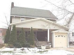 1075 Abbieshire Ave, Lakewood, OH 44107
