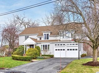 8 Peachtree Rd, Lexington, MA 02420