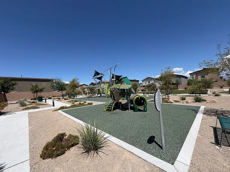 5646 Mesa Sedona St — Photo 41