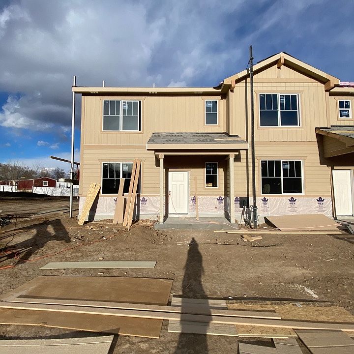 1st image of 242 Oriole Way
