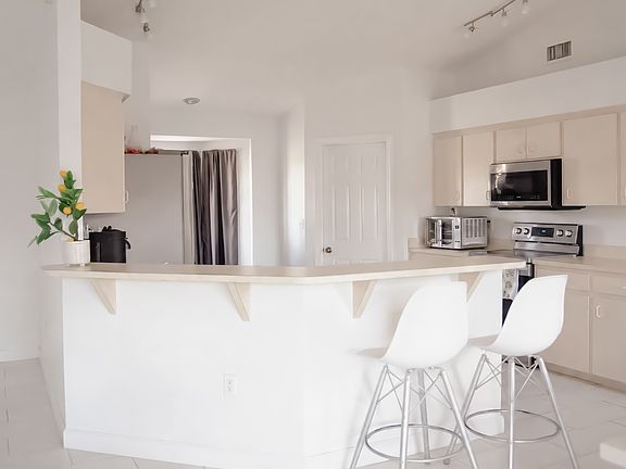 5th image of 6784 Bordeaux Blvd
