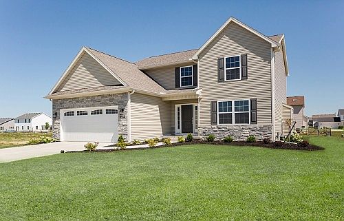 3rd image of 219 Enright Dr.