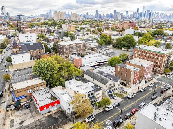 628 Bramhall Avenue image 36 of 39