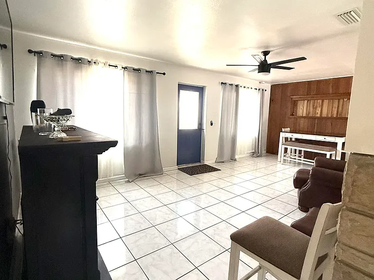4221 Rose Ln NE — Photo 23