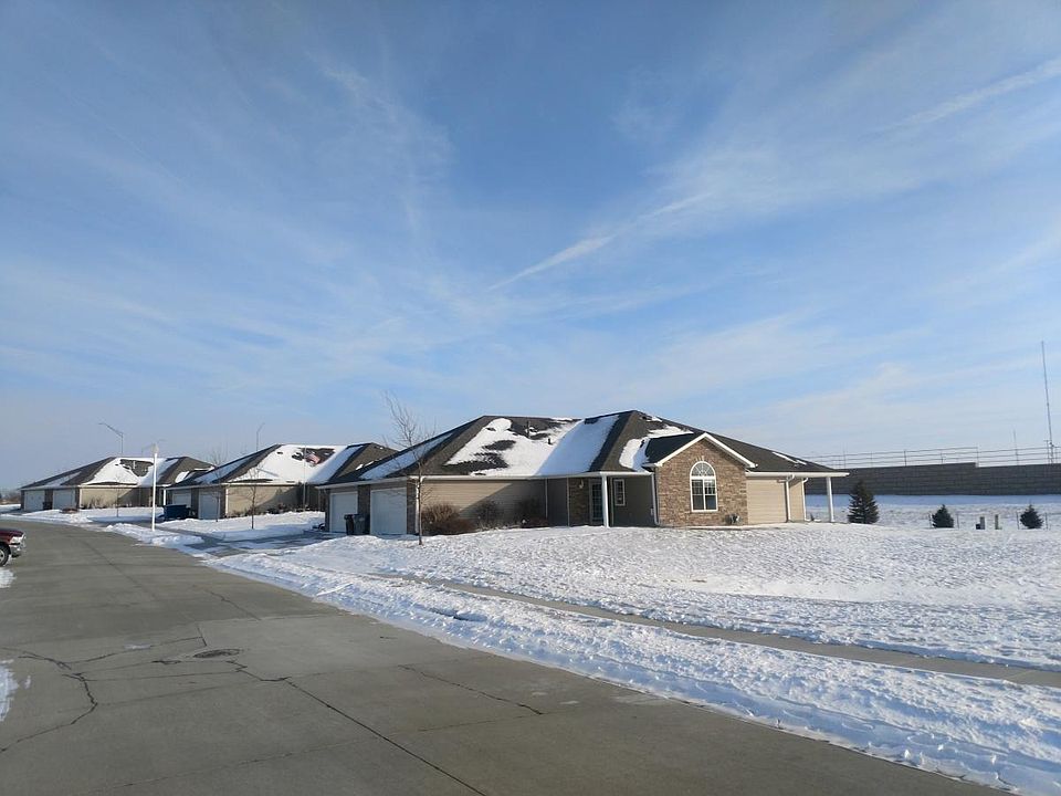 2nd image of 8639 Ridge Hollow Dr