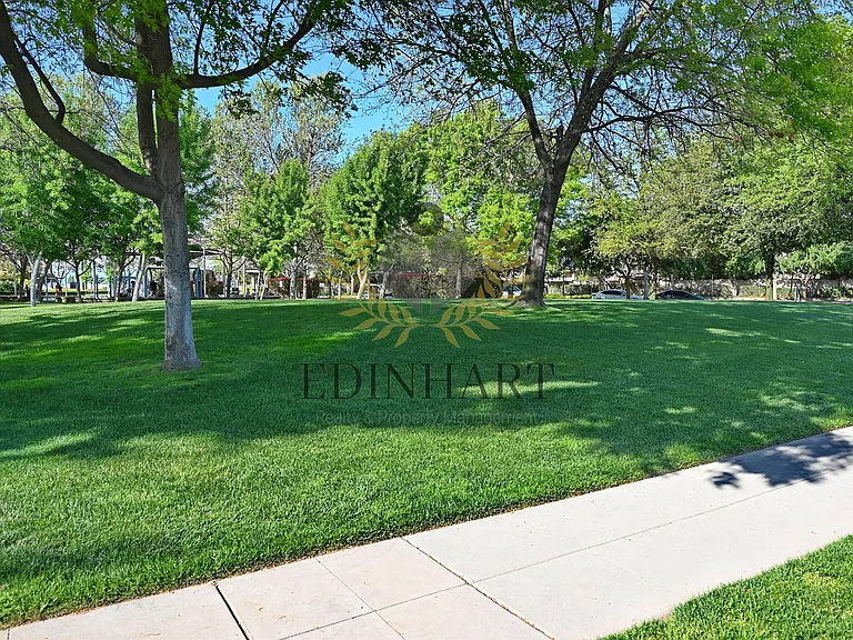 1439 E Via Albero Dr — Photo 40