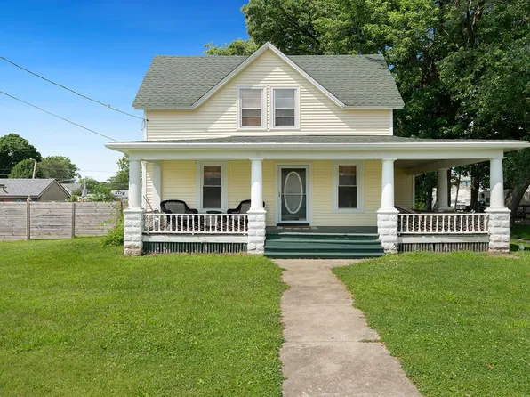 315 W 2nd St, Byron, IL 61010