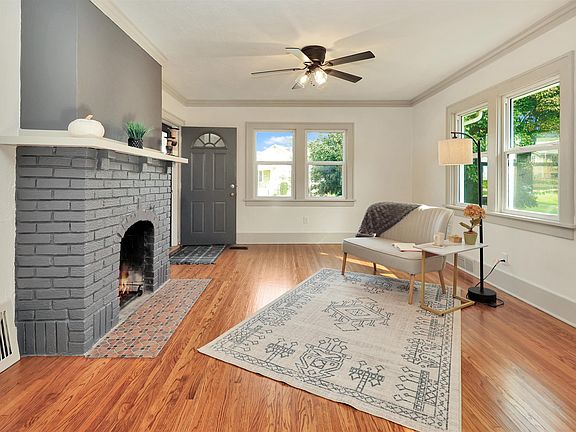 4th image of 922 30th St