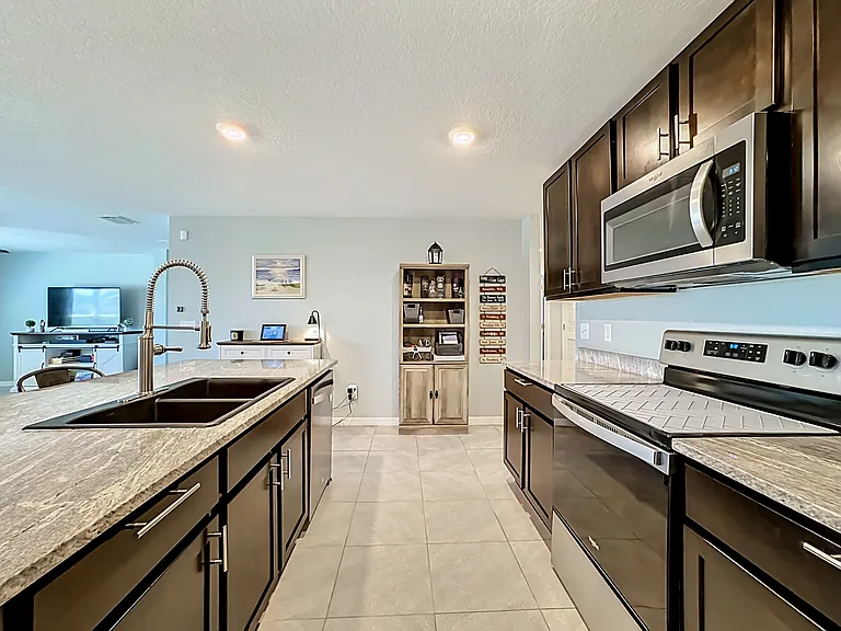 10823 Norman Pl — Photo 33