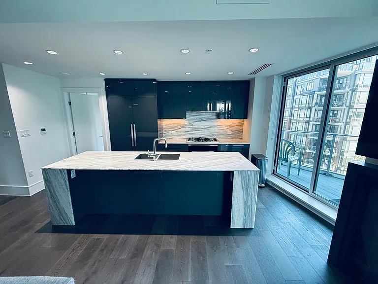 1500 Martin St #6 — Photo 2