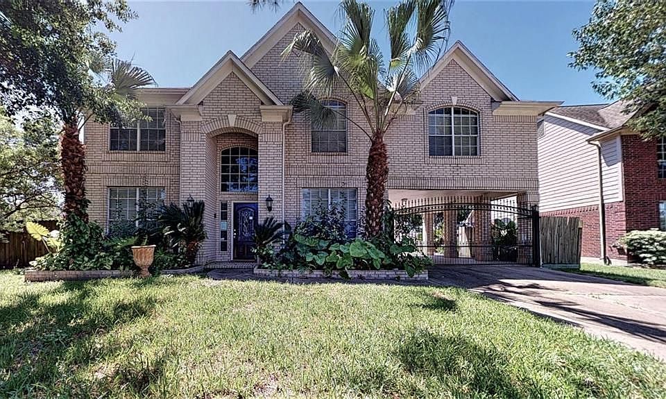 1st image of 10707 Willow Crossing Ct