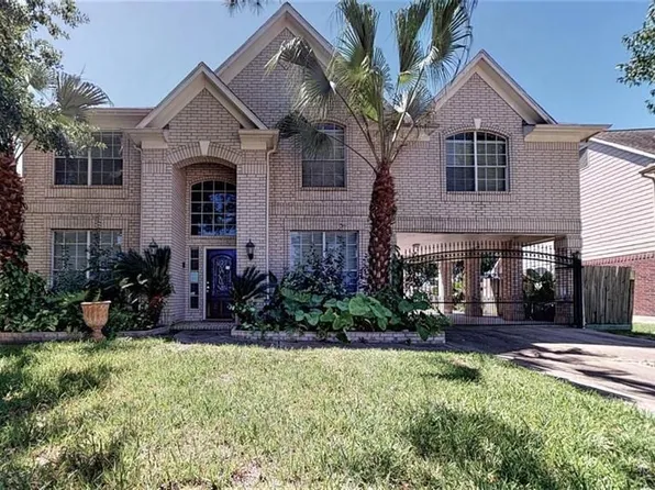 10707 Willow Crossing Ct, Houston, TX 77064