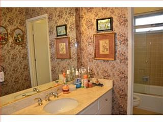 5th image of 27 Nelson Ct