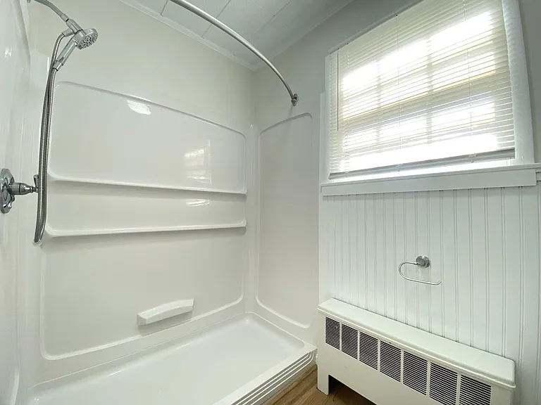 118 Locust St #D — Photo 14