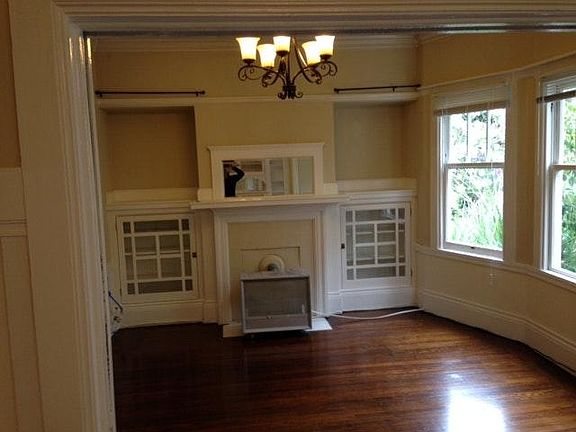 2nd image of 1931 Oak St APT 2