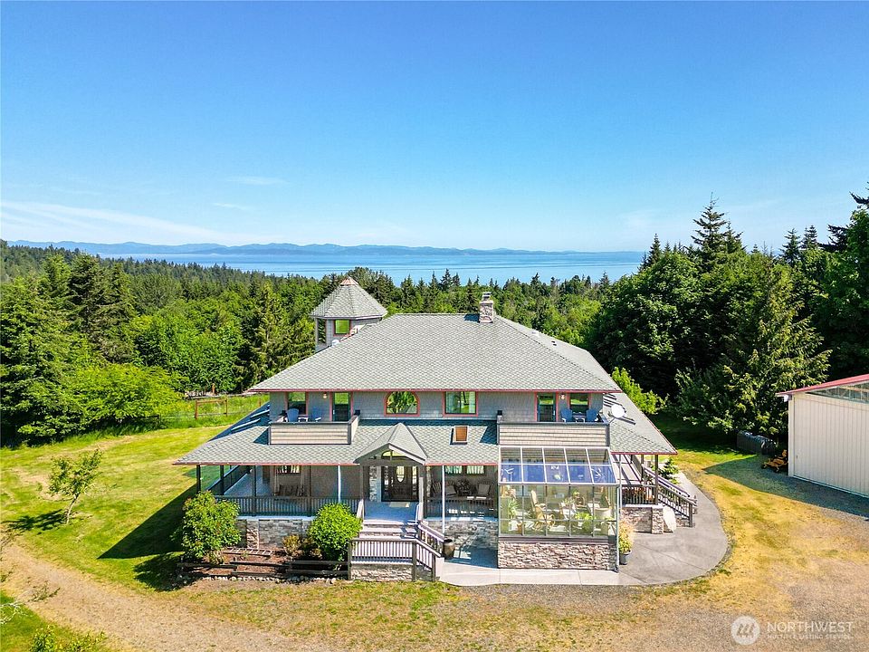 1st image of 1743 Freshwater Bay Road