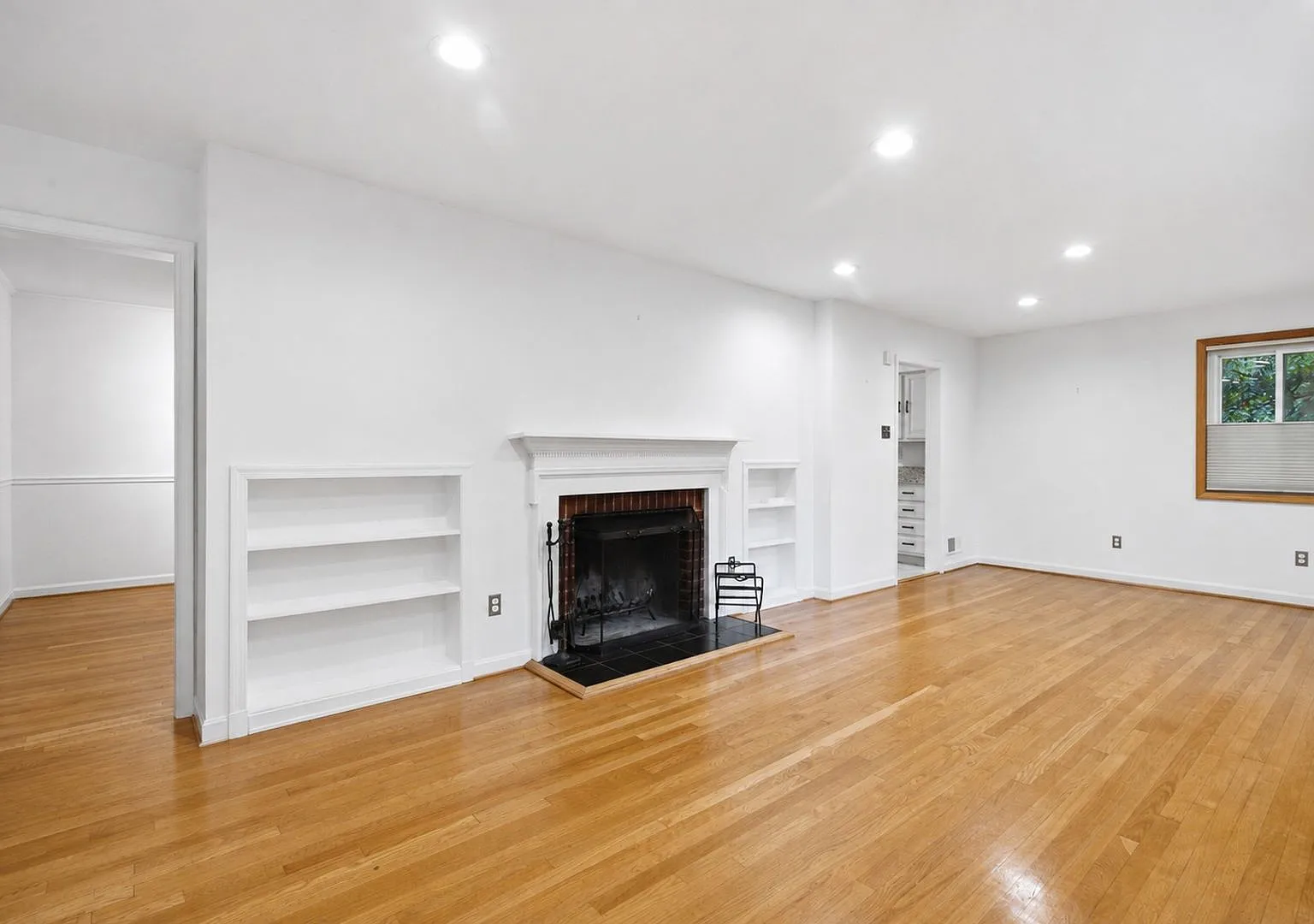 3 Bed 3 Bath - Silver Spring Rambler on Quiet Cul-de-Sac Near Sligo Creek Park — Photo 4