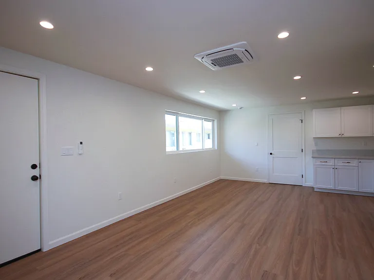 1170 Huntington Dr #C2 — Photo 5