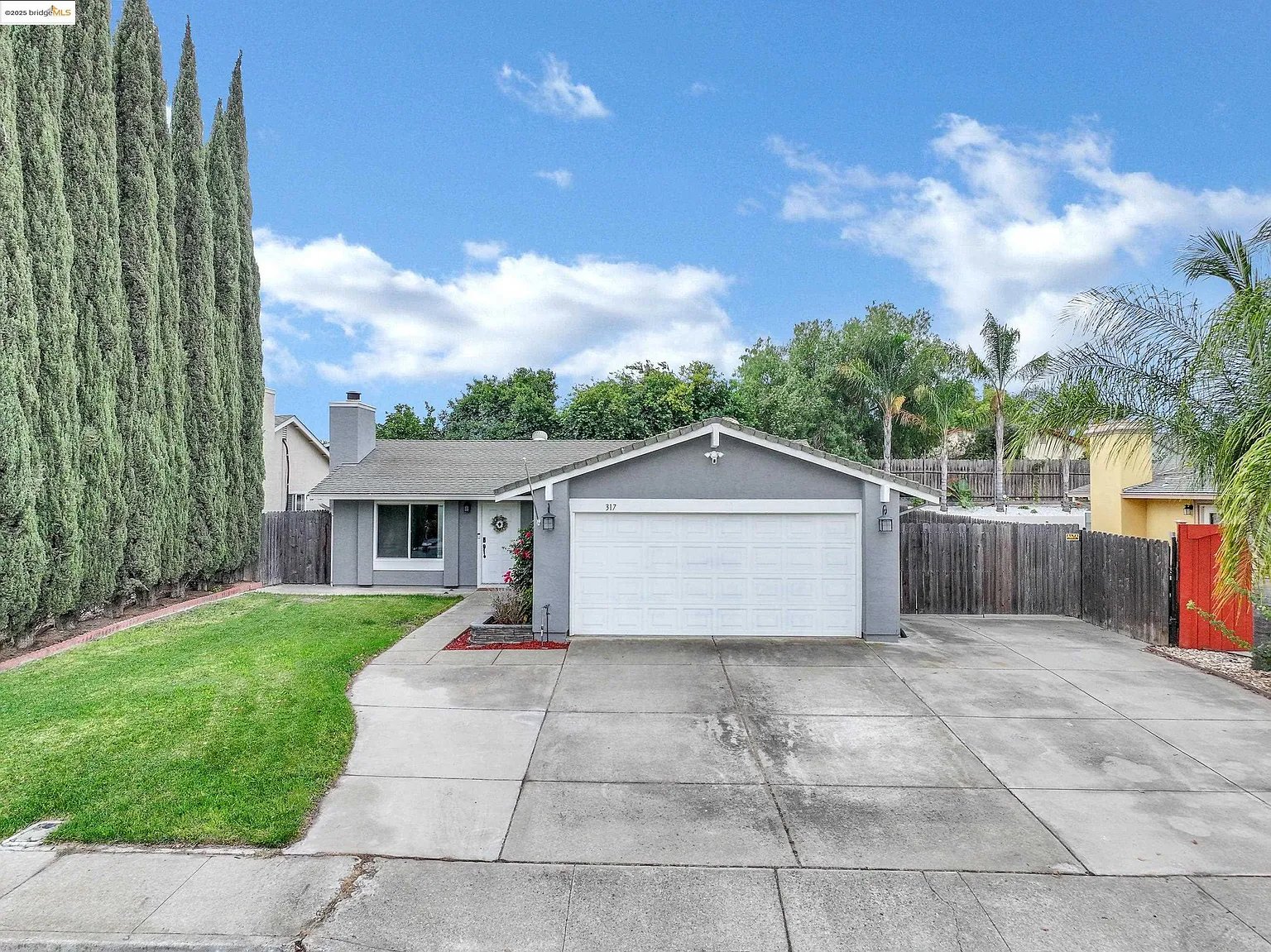 317 Lorenz Dr photo 1