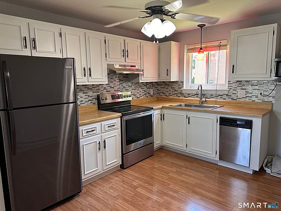 3rd image of 273 Queen Street #3B