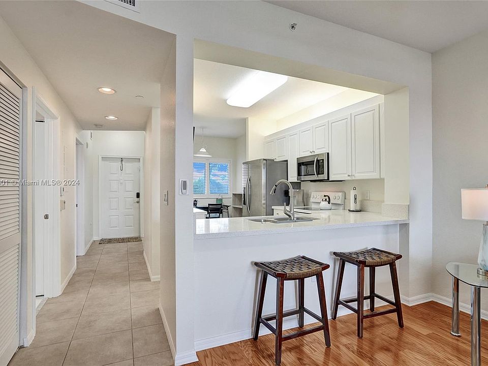 1st image of 7715 Yardley Dr APT 407