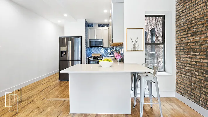 Sold by Garfield Realty  | media 15