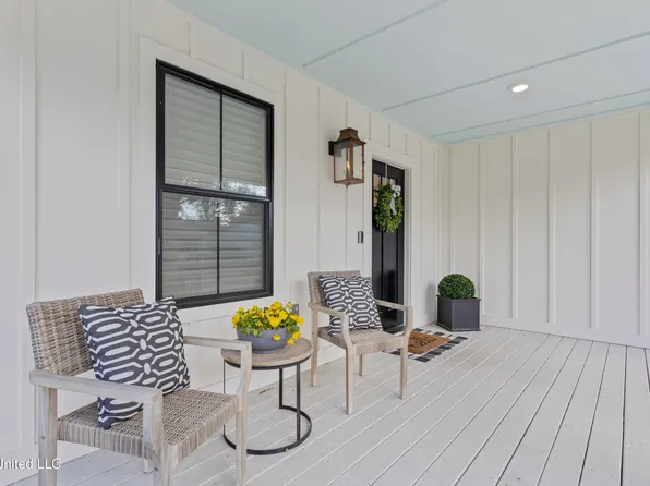 406 Russell Ave, Ocean Springs, MS 39564