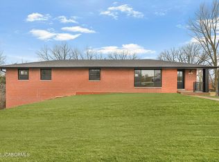 1910 Sun Meadow Ln, Jefferson City, MO 65109