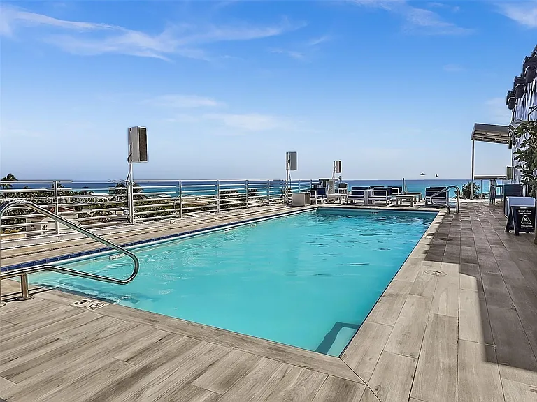 1052 Ocean Dr #C203 — Photo 29