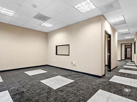 5th image of 301 San Justo