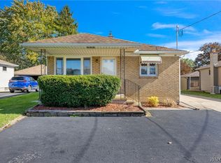 69 Banner Ave, Lancaster, NY 14086