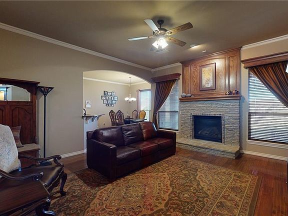 2nd image of 2805 Marbel Dr