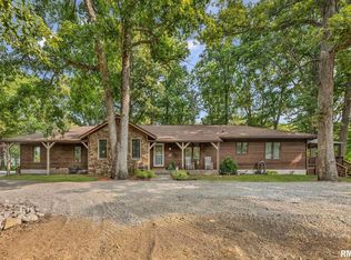 1080 Race Track Rd, Centralia, IL 62801