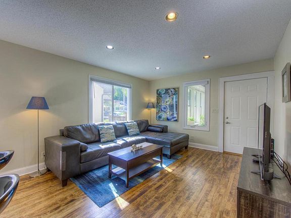 4th image of 3646 Aldrich Ave N