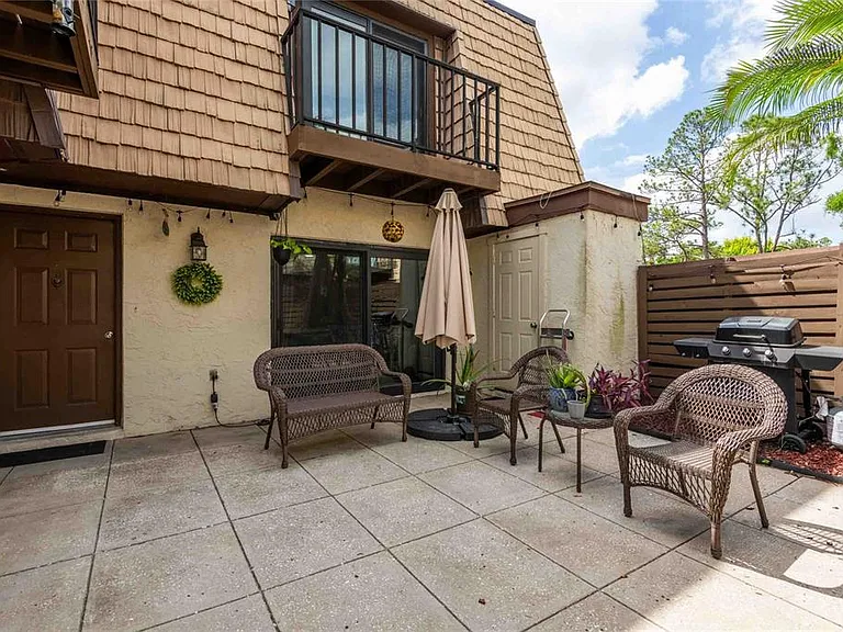 15307 W Pond Woods Dr #301 — Photo 3