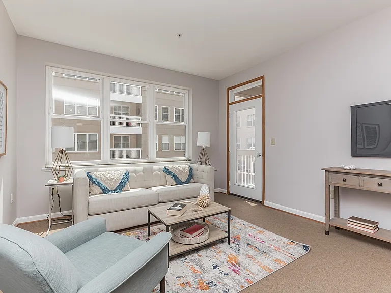 2001 12th St NW #210 — Photo 5
