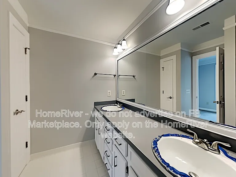 313 Brook Hollow Dr — Photo 10