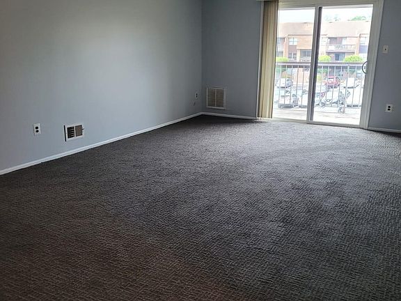 2nd image of 514 Sharon Garden Ct #514