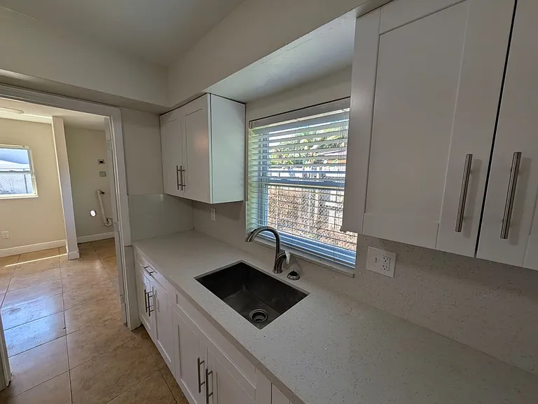 180 Penn Way — Photo 8