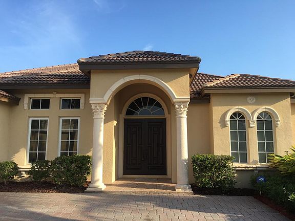 4th image of 834 SW Grand Reserves Blvd