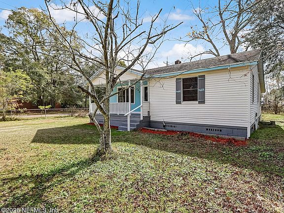 3rd image of 3406 GREENBRIER Drive