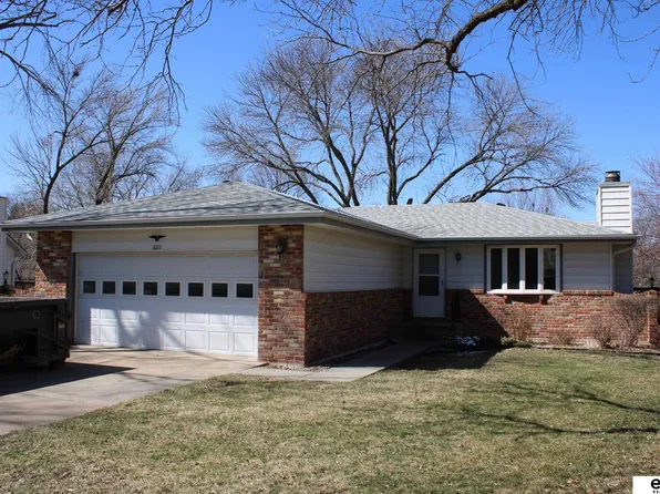 6211 Chiswick Ct, Lincoln, NE 68516