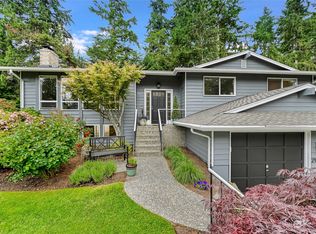 21010 Woodlake Dr, Edmonds, WA
