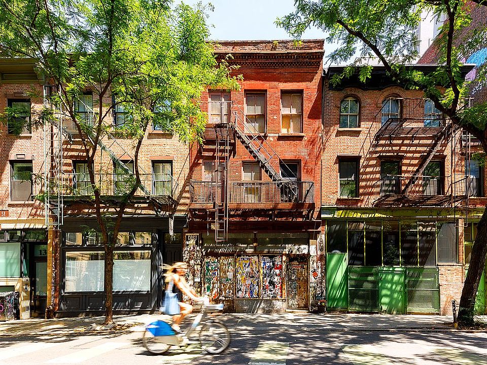 1st image of 9 Bleecker St