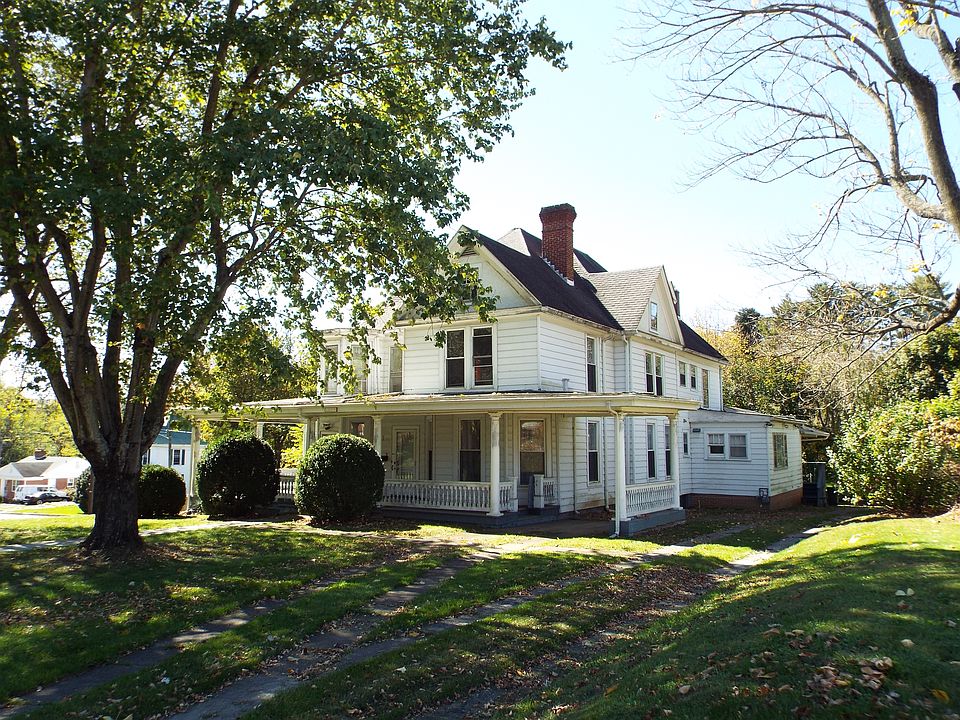 1st image of 1009 Prospect Avenue