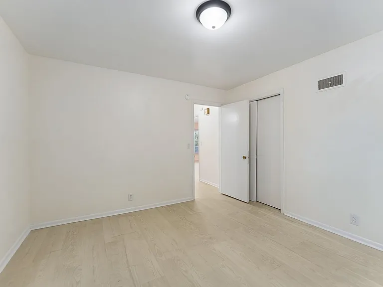 1210 N 60th St — Photo 15